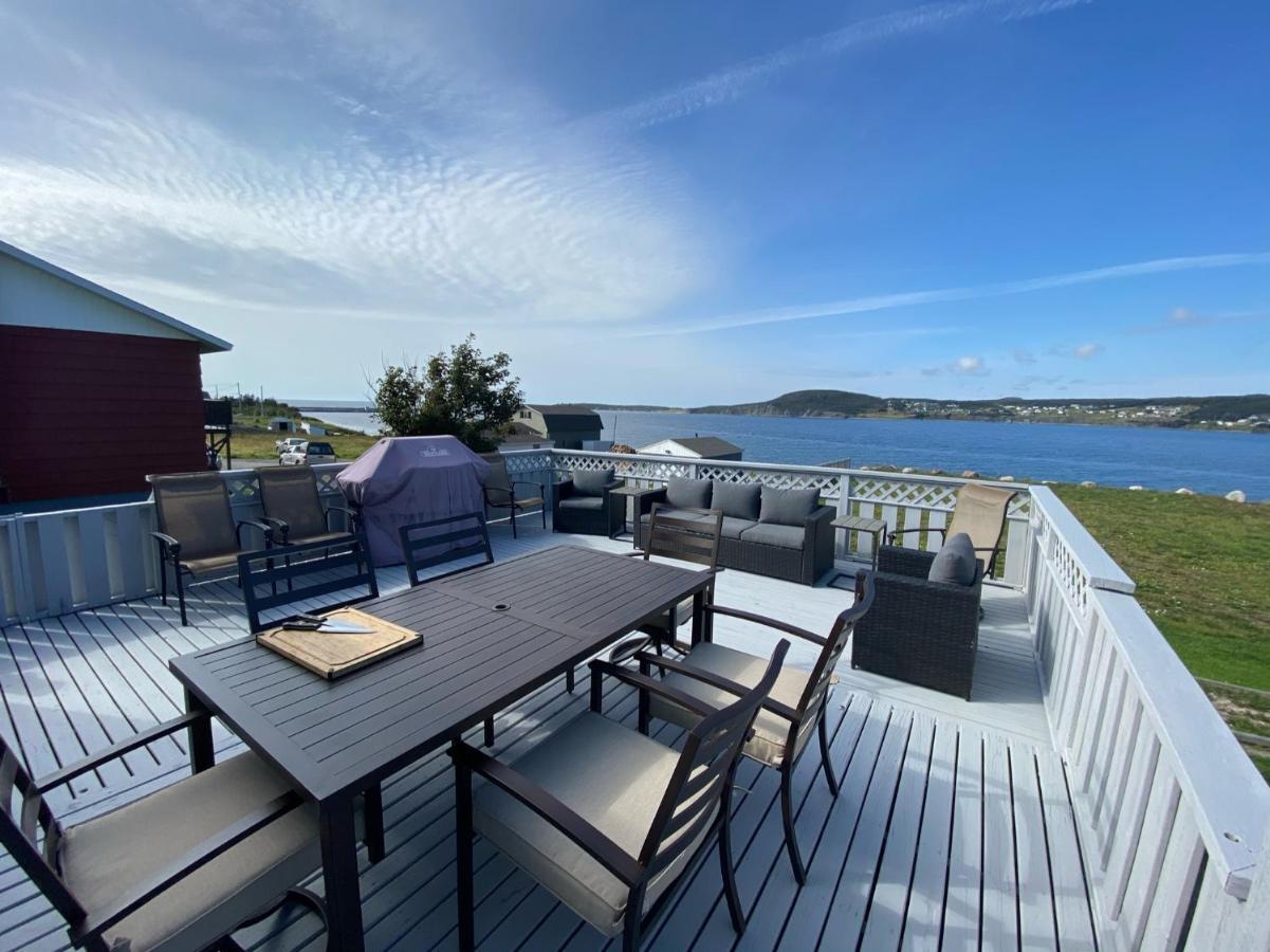 Rocky Harbour Oceanfront Villa Exteriör bild